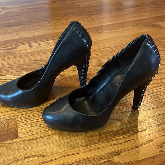 Black Jessica Simpson heels. Used. Loved them when I could wear heels. - Picture 4 of 4